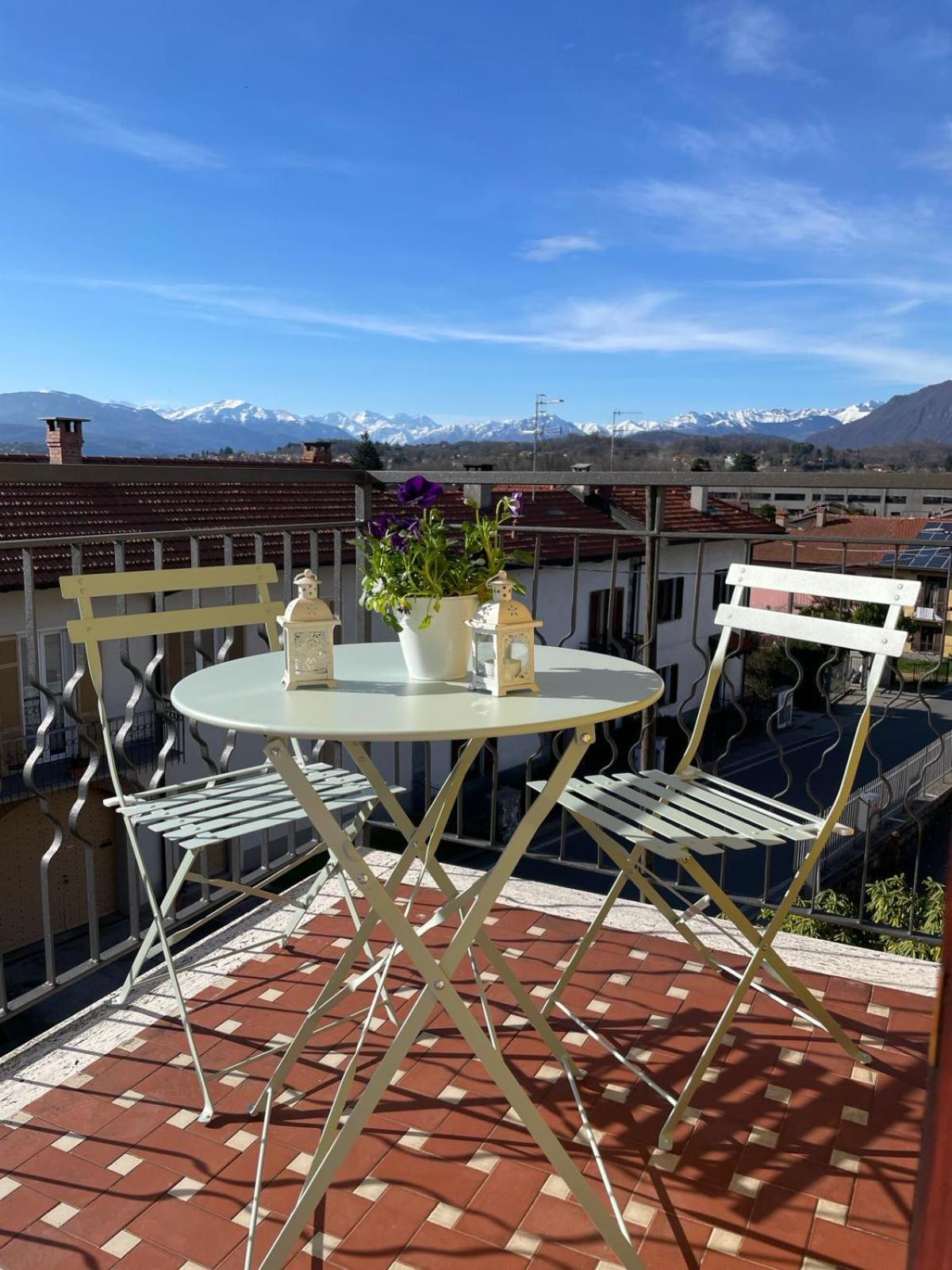 Water Lily Apartment Bardello Екстер'єр фото